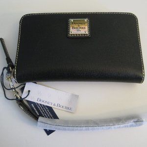 NWT Dooney & Bourke Ziparound Wallet Wristlet